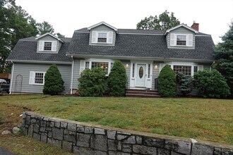 Building Photo - 3 Shamrock Dr