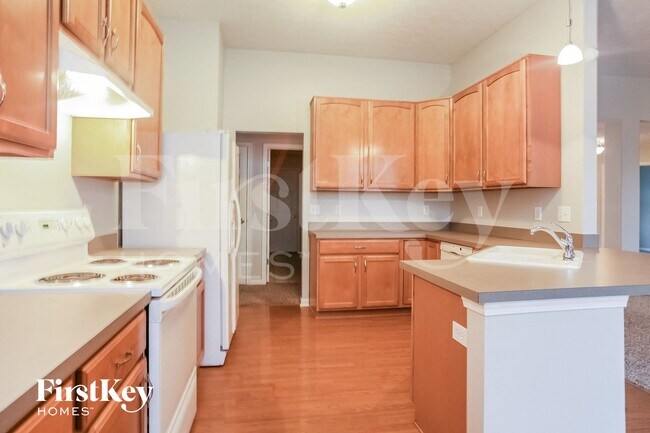 Foto del edificio - 6565 Hunters Ridge S