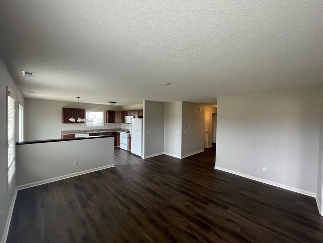 Foto del edificio - Home For Rent By Capital Property Management