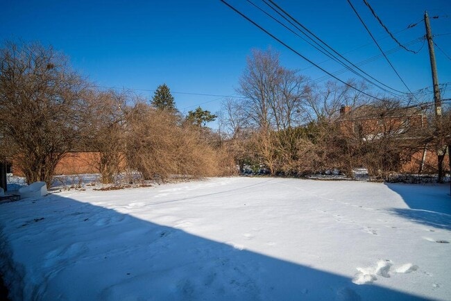 Building Photo - 1978 Northwest Blvd