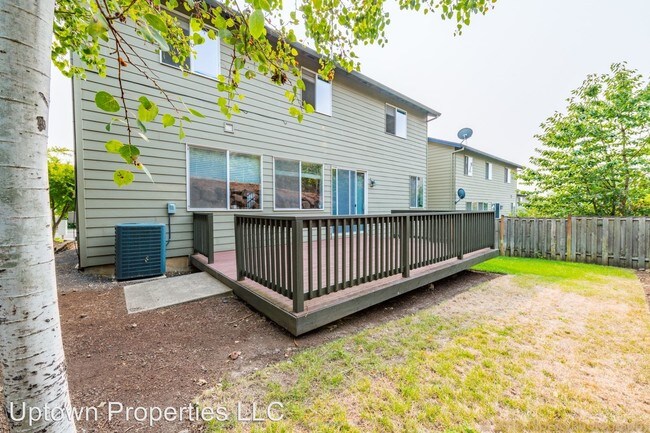 Foto del edificio - 4 br, 2.5 bath House - 15355 SW Greenfield Dr