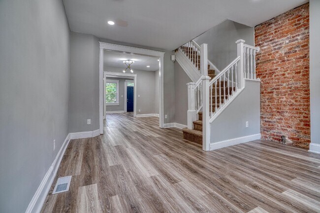 Foto del edificio - Beautiful renovated 3 bed in Remington!