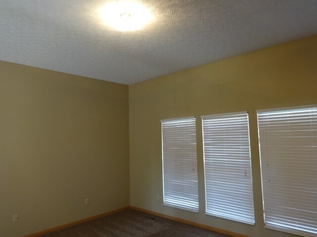 Building Photo - 5850 Rothrock Court