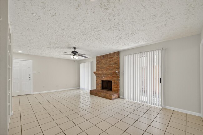 Foto del edificio - 10555 Turtlewood Ct