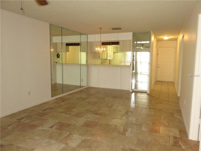 Building Photo - 4911 Sunnybrook Dr