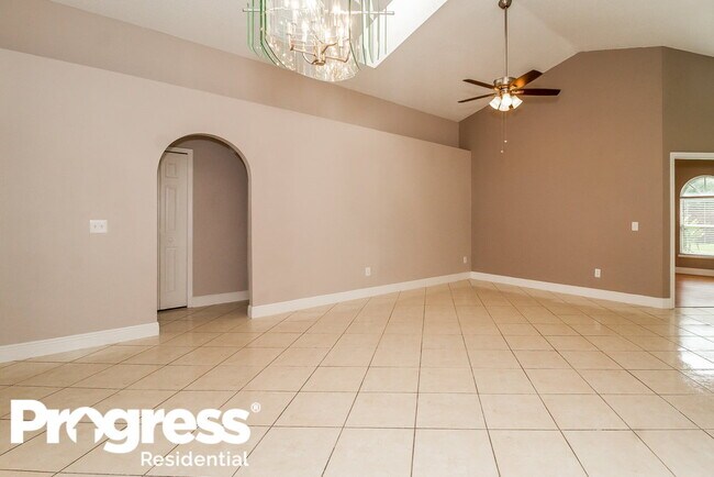 Foto del edificio - 3109 Dellcrest Pl