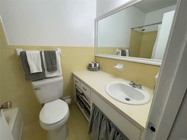 Building Photo - 349 Kroy Dr