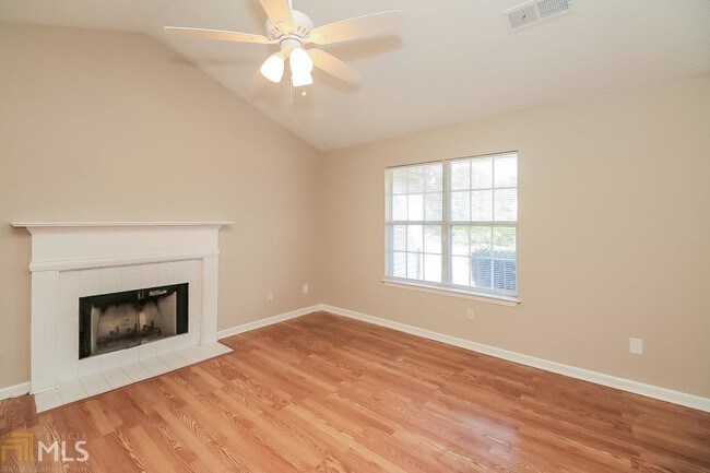 Building Photo - 1633 Thorn Ridge Trail