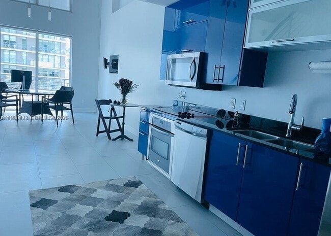 Building Photo - 60 SW 13th St