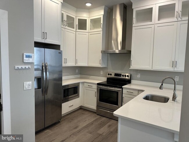 Building Photo - 907 Leland St