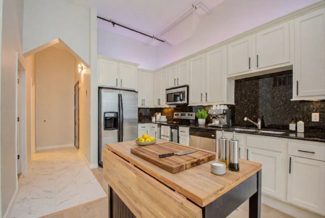 Photo - 705 Main St Apartment