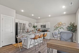 Building Photo - Hillcrest Village