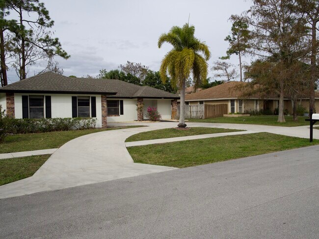 Building Photo - 1507 Hollyhock Rd