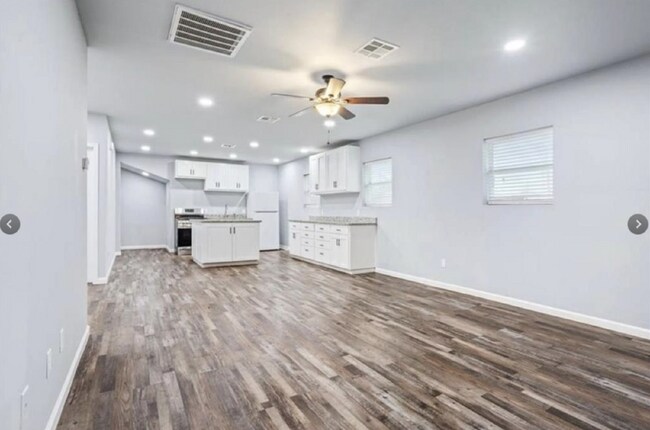 Foto del edificio - 117 Emma St