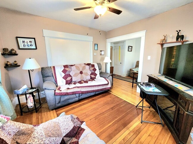 Building Photo - 10 Alton Rd