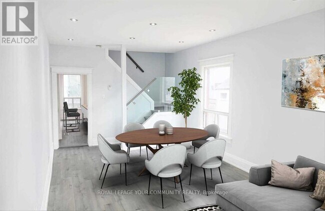 Building Photo - 69 Laing St