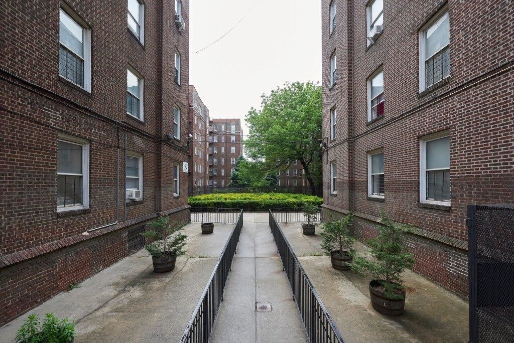 3574 Dekalb Ave, The Bronx, NY 10467 Rentals in The Bronx at 3574