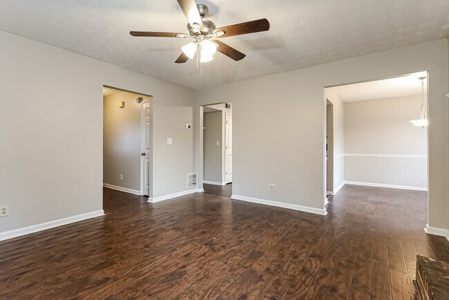 Building Photo - 6508 Pine Bark Ct