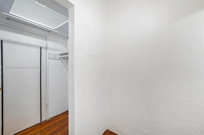 Building Photo - 1611 Euclid Ave