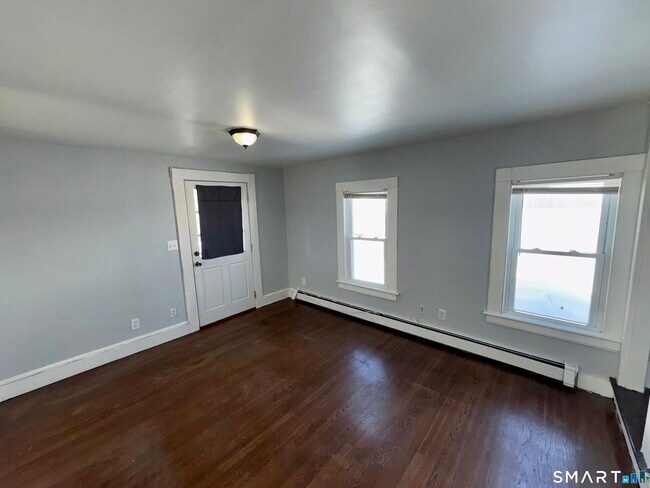 Foto del edificio - 24 Iowa St