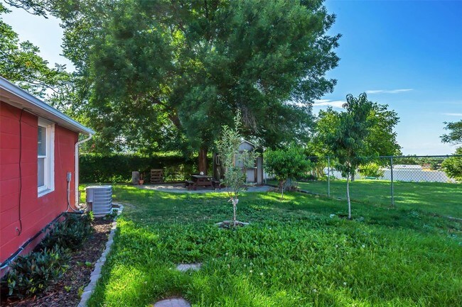 Building Photo - 10470 S Columbine Cir