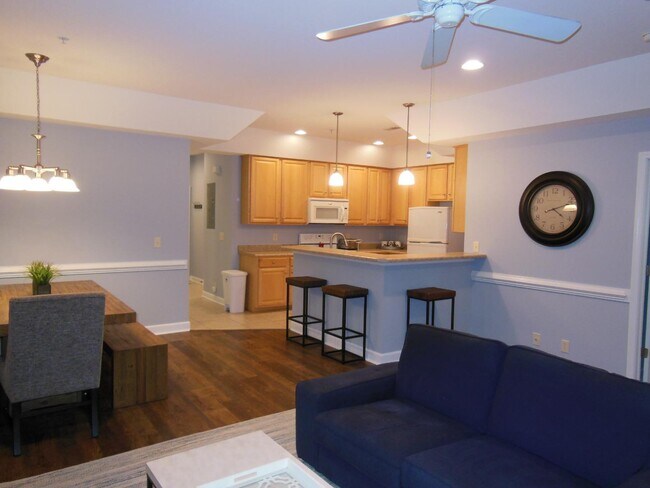 Building Photo - 908 Resort Cir