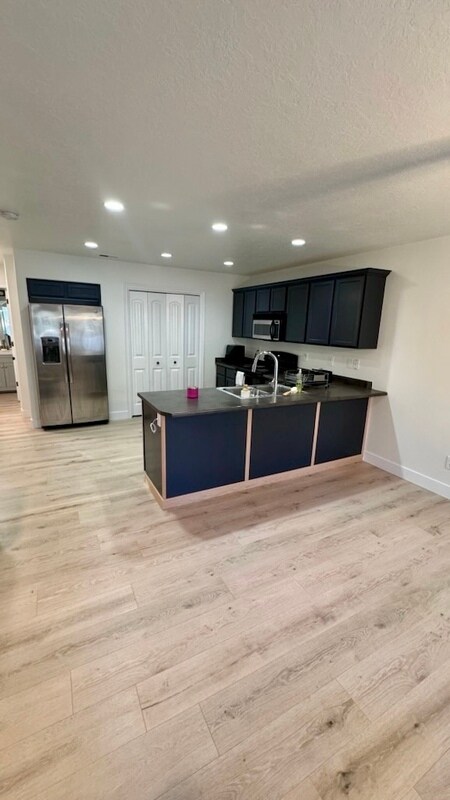 Foto del edificio - 587 S 910 W