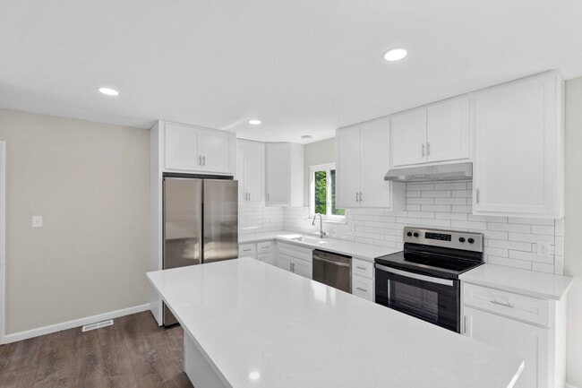 Building Photo - 14524 Fox Chase Dr