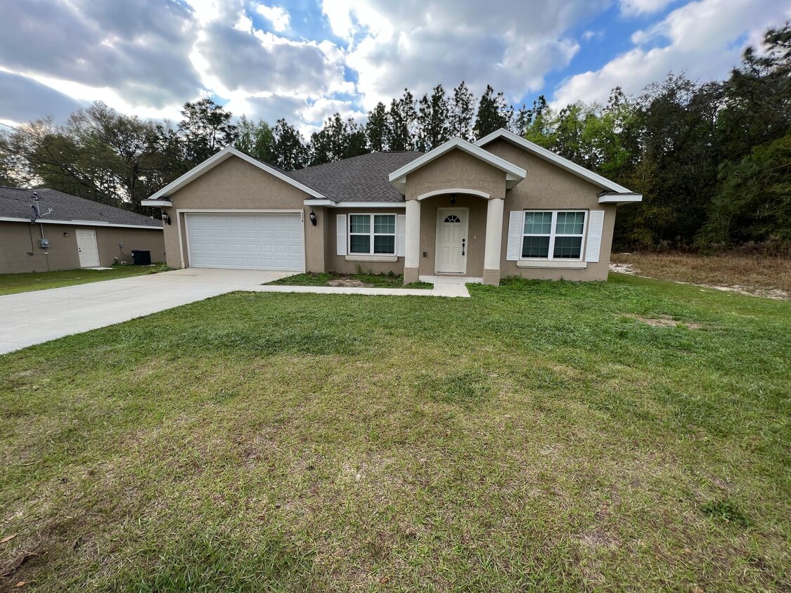 Foto principal - Amazing 3 BD/2BA Home in Ocklawaha!!