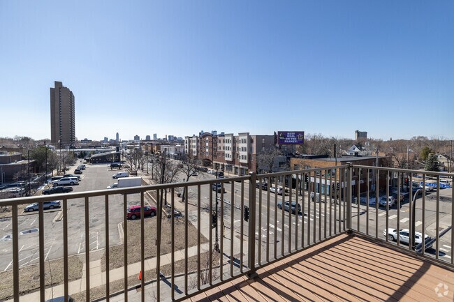2 habitaciones, 2 baños - 986 pies cuadrados - Balcón - New Boston Square