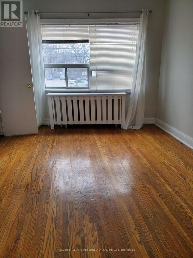 Photo du bâtiment - 2017 Avenue Rd