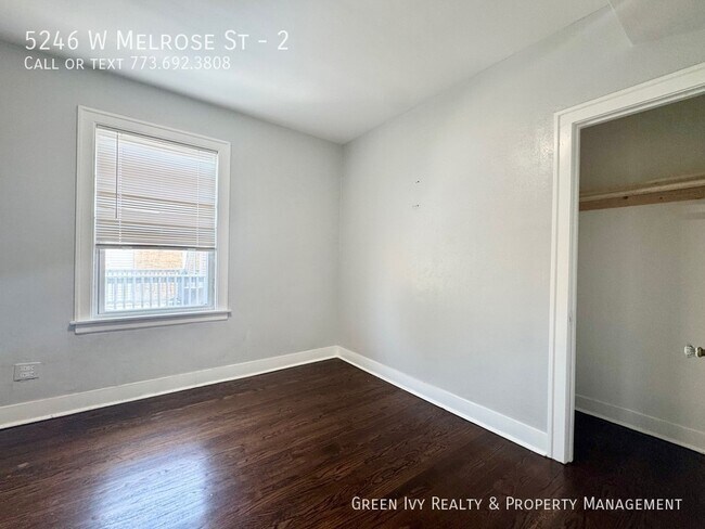 Foto del edificio - 5246 W Melrose St
