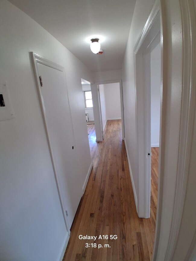 Building Photo - 153 Palisade Ave