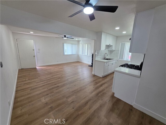 Foto del edificio - 17042 Emerald Ln