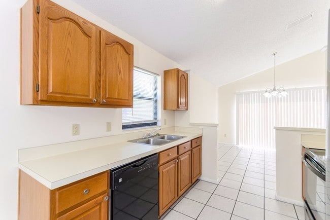 Building Photo - 8112 Bright Meadow Dr