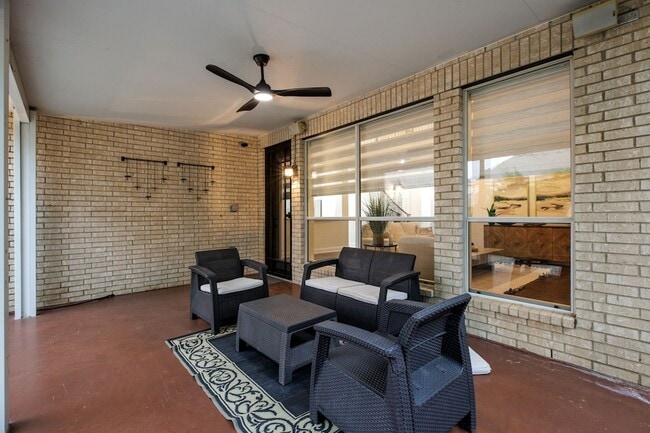 Building Photo - 1417 Cool Springs Dr