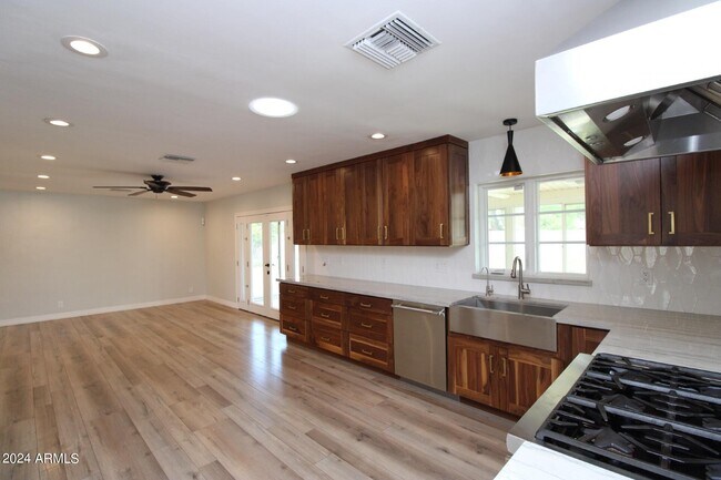 Foto del edificio - 7803 N 13th Ave