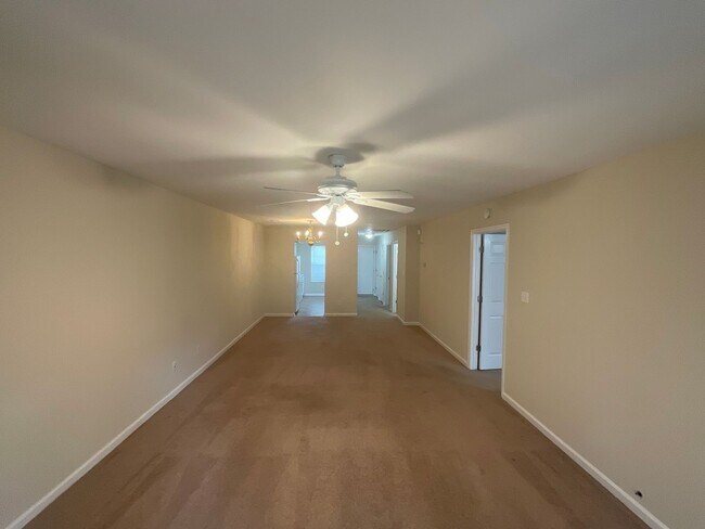 Building Photo - 413 Northrop Pl