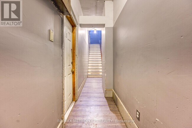 Photo du bâtiment - 132 Forsyth St S