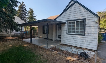 Building Photo - 7307 E Euclid Ave