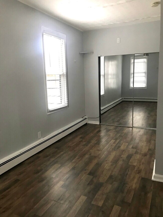 Bedroom/Living Space (angle 1) - 370 Warburton Ave