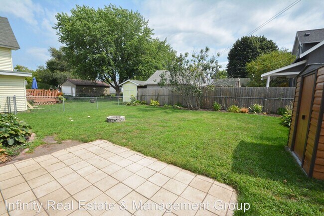 Building Photo - 4 br, 1.5 bath House - 620 7th Ave SE