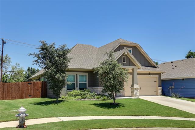 Building Photo - 412 Phillips Ct
