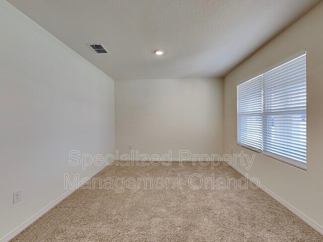 Building Photo - 9669 Black Walnut Dr