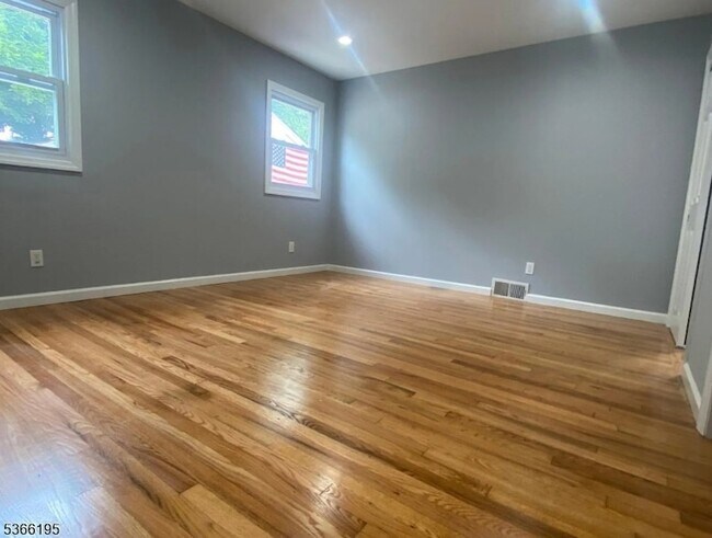 Foto del edificio - 2089 Galloping Hill Rd