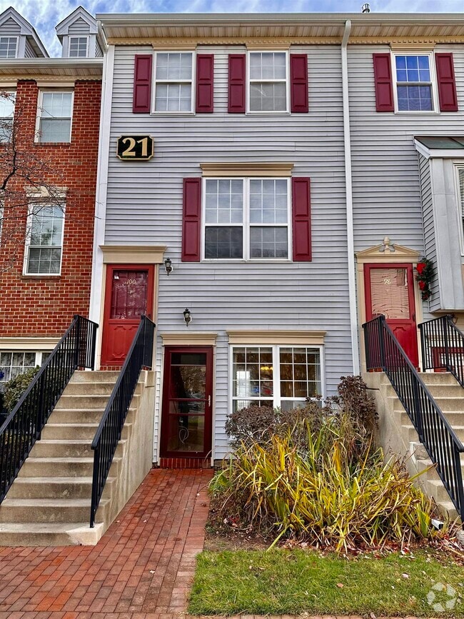 Droyer's Point Apartments for Rent with Hardwood Floors Jersey City