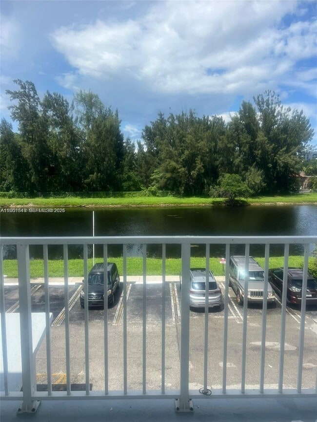 Building Photo - 16465 NE 22nd Ave