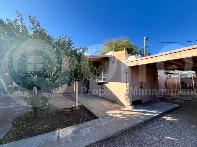 Foto del edificio - 2705 N Orchard Ave