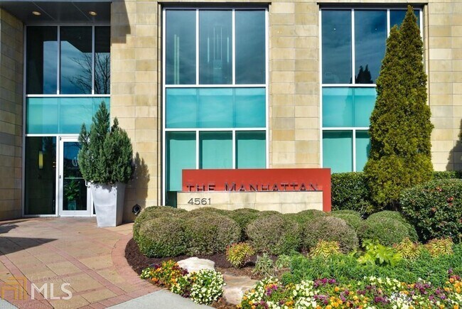 Foto del edificio - 4561 Olde Perimeter Way