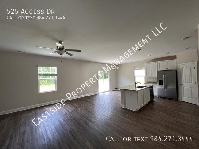 Foto del edificio - 525 Access Dr